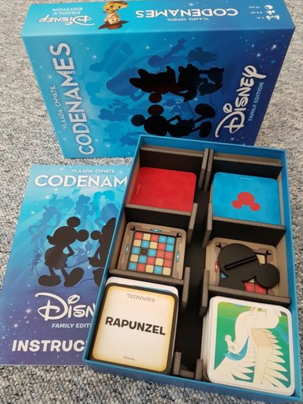 Usaopoly Partyspellen>Codenames: Disney Family Edition - Partyspel